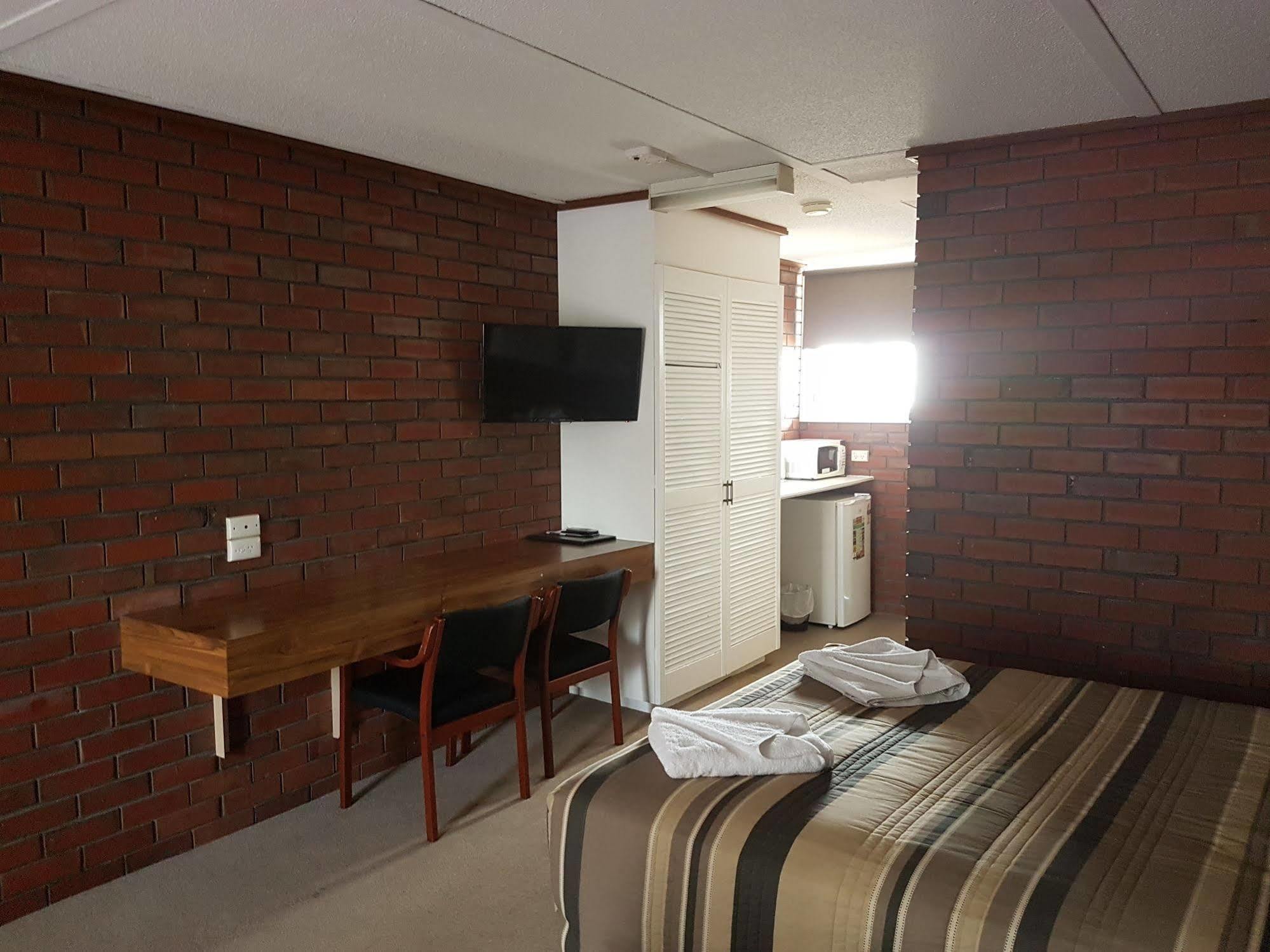 Mid City Plantation Motel Mildura Exteriör bild