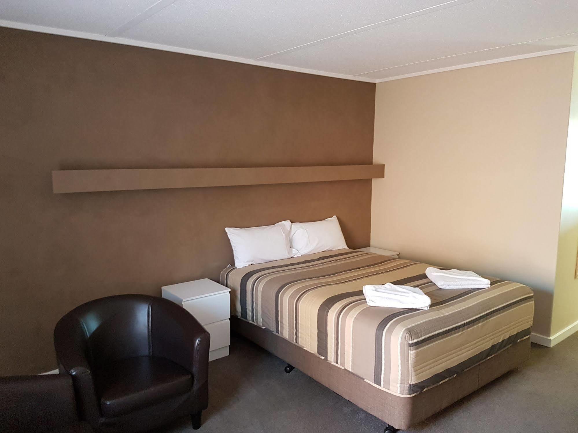 Mid City Plantation Motel Mildura Exteriör bild
